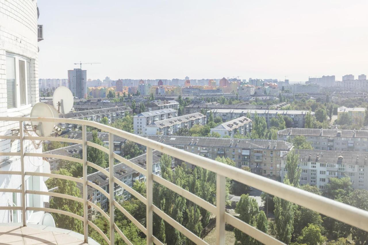Apartments On Darnitsa 키예프 외부 사진